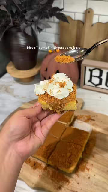 pumpkin cheesecake bars